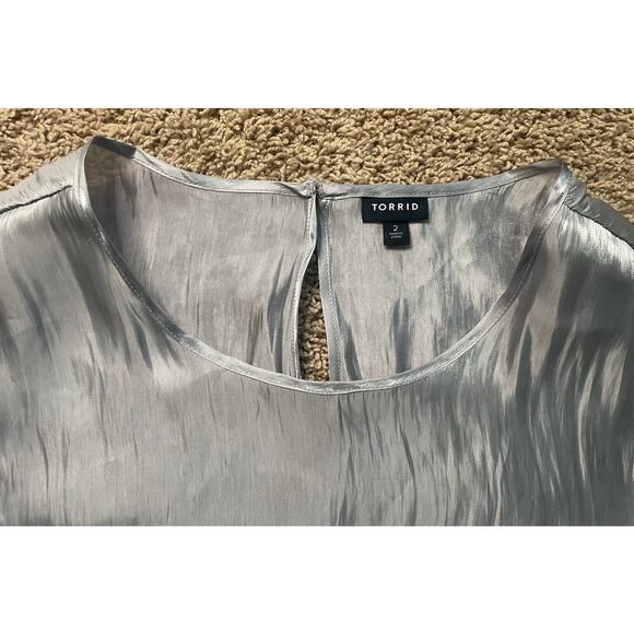 Torrid Abbey Iridescent Flutter Short Sleeve Top - Size 2 (18/20) ** - Picture 5 of 9